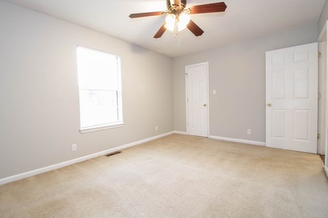 632 Artic Avenue, Oak Grove, KY 42262