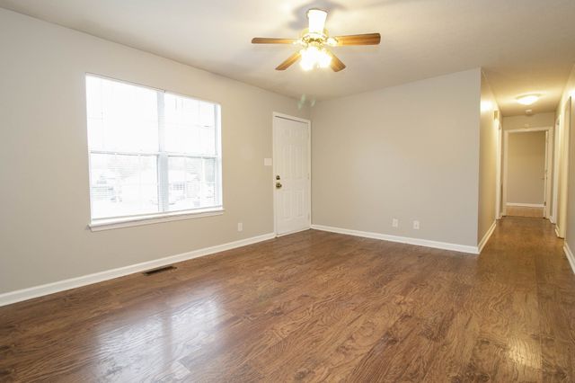 632 Artic Avenue, Oak Grove, KY 42262