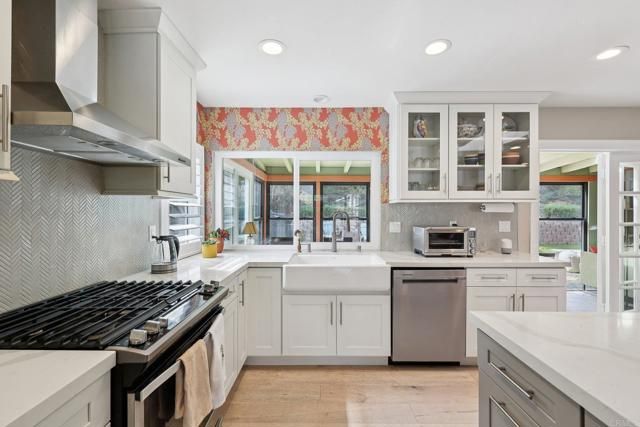 1767 Woodbine Place, Oceanside, CA 92054