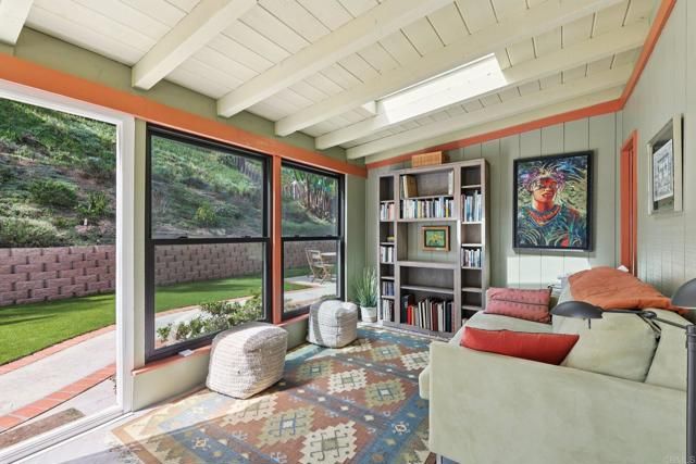 1767 Woodbine Place, Oceanside, CA 92054