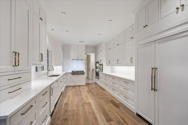 5731 Indian Circle, Houston, TX 77057