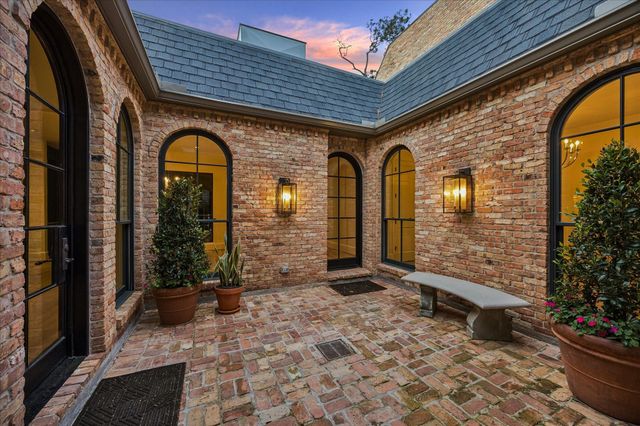 5731 Indian Circle, Houston, TX 77057