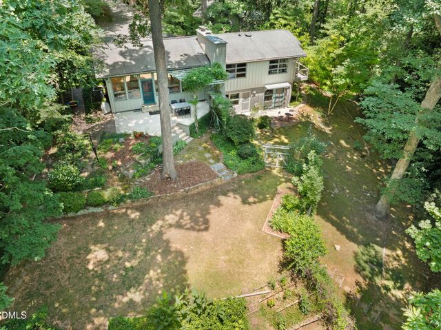 1120 Sourwood Drive, Chapel Hill, NC 27517