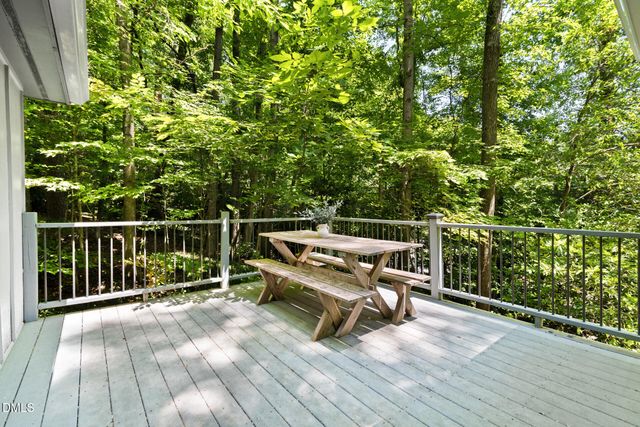 1120 Sourwood Drive, Chapel Hill, NC 27517