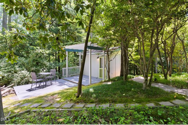 1120 Sourwood Drive, Chapel Hill, NC 27517