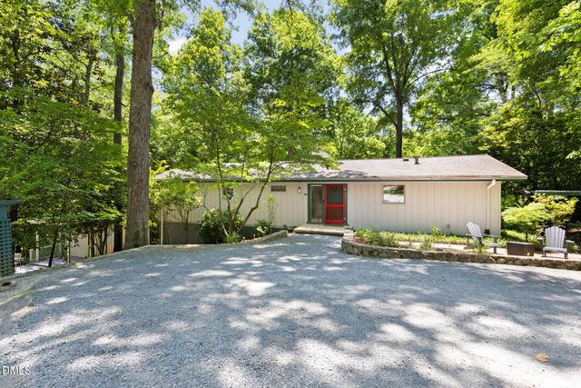 1120 Sourwood Drive, Chapel Hill, NC 27517