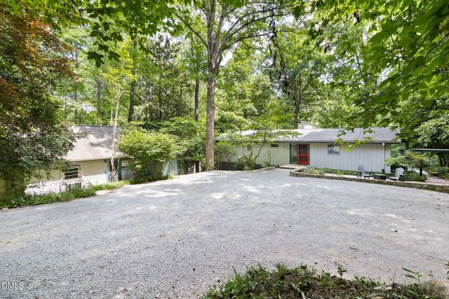 1120 Sourwood Drive, Chapel Hill, NC 27517