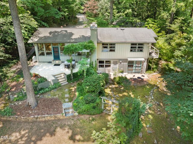 1120 Sourwood Drive, Chapel Hill, NC 27517