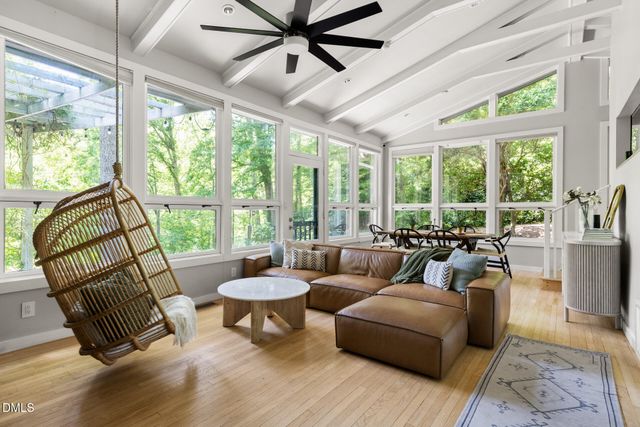 1120 Sourwood Drive, Chapel Hill, NC 27517