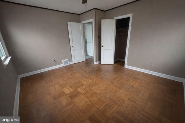 83 LYNN DR, West Deptford, NJ 08096