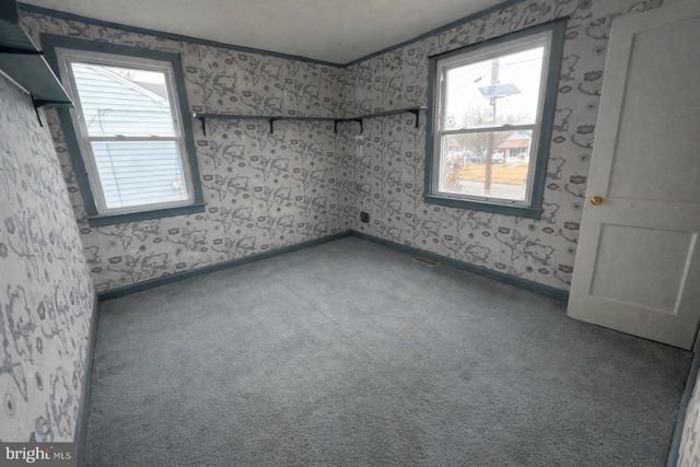 83 LYNN DR, West Deptford, NJ 08096