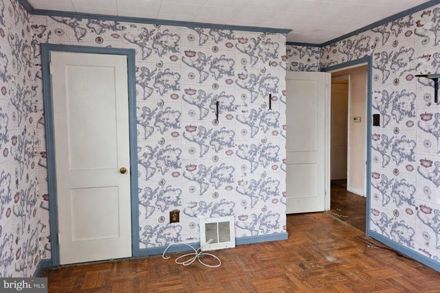 83 LYNN DR, West Deptford, NJ 08096