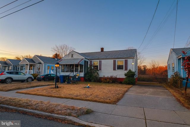 83 LYNN DR, West Deptford, NJ 08096