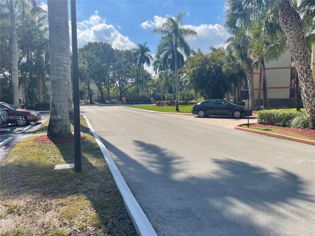 16475 Golf Club Road 309, Weston, FL 33326