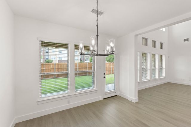 207 Tradd Street, Glenn Heights, TX 75154