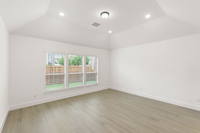 207 Tradd Street, Glenn Heights, TX 75154