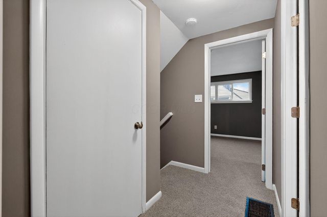 4232 Mayflower Boulevard, Columbus, OH 43213