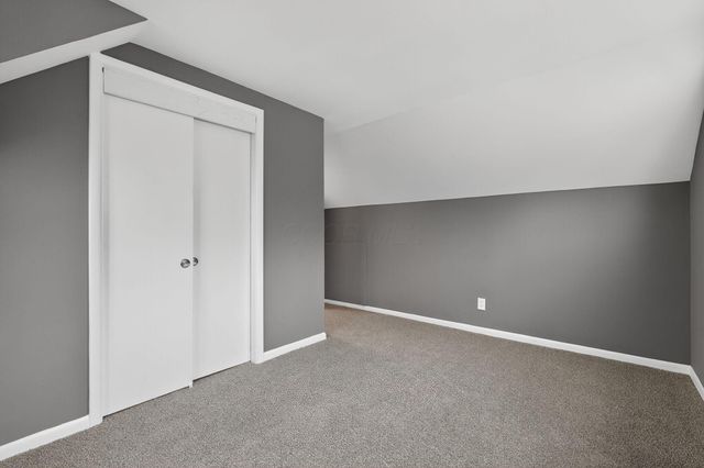 4232 Mayflower Boulevard, Columbus, OH 43213