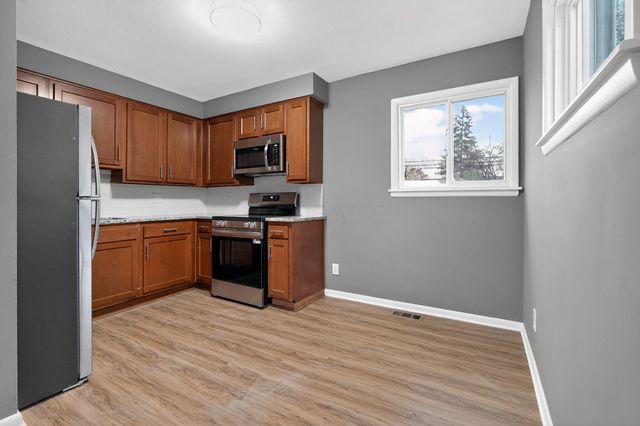 4232 Mayflower Boulevard, Columbus, OH 43213