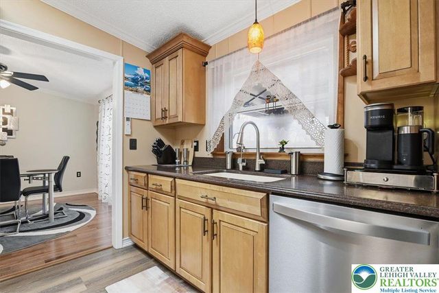 150 R Pope Road, Stroudsburg, PA 18360