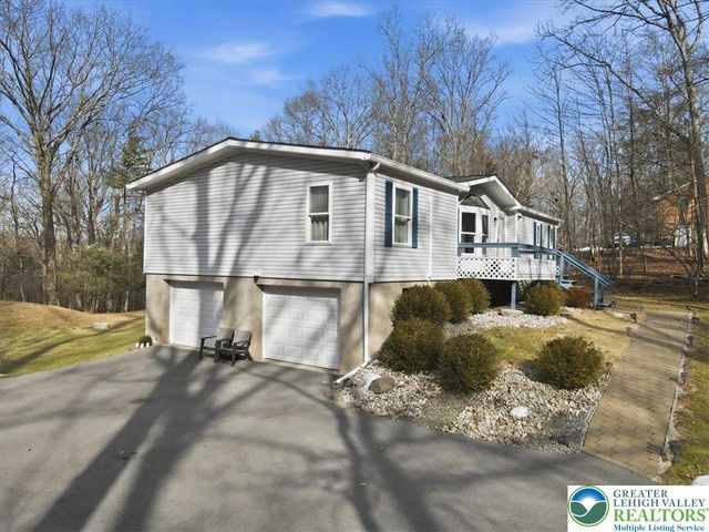 150 R Pope Road, Stroudsburg, PA 18360