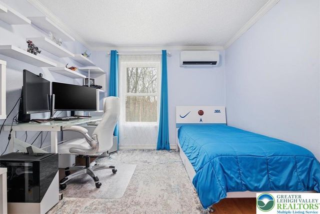 150 R Pope Road, Stroudsburg, PA 18360