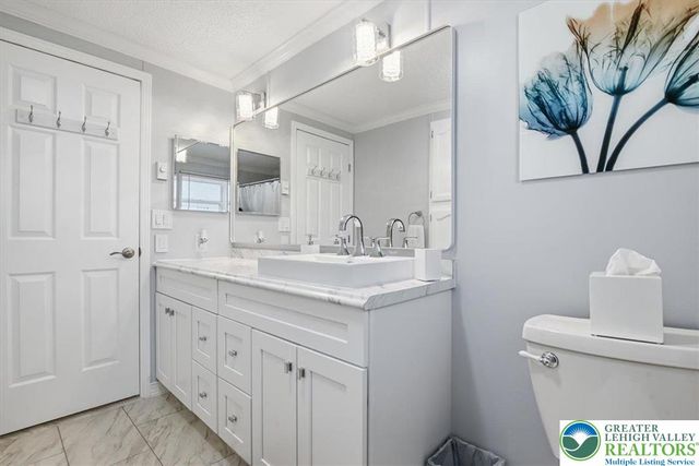 150 R Pope Road, Stroudsburg, PA 18360