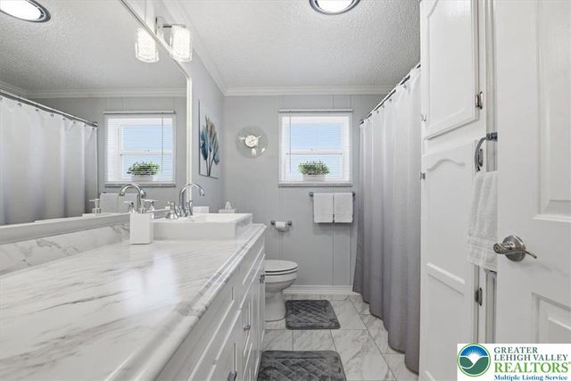 150 R Pope Road, Stroudsburg, PA 18360