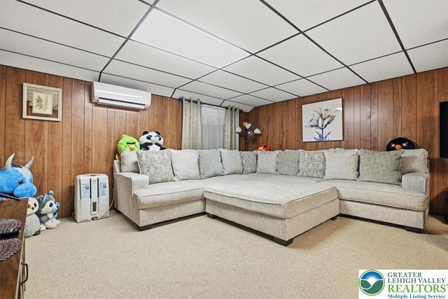 150 R Pope Road, Stroudsburg, PA 18360