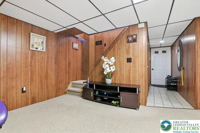 150 R Pope Road, Stroudsburg, PA 18360