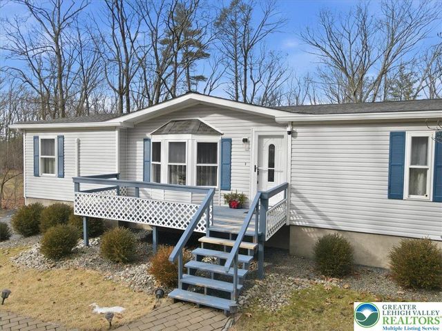 150 R Pope Road, Stroudsburg, PA 18360