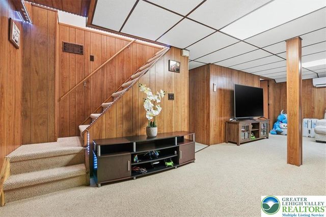 150 R Pope Road, Stroudsburg, PA 18360