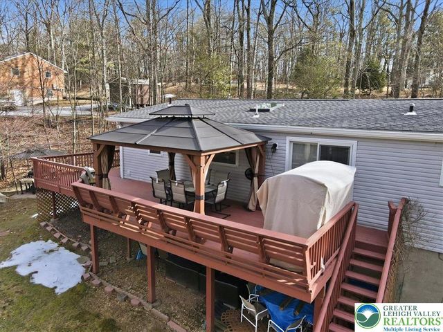 150 R Pope Road, Stroudsburg, PA 18360