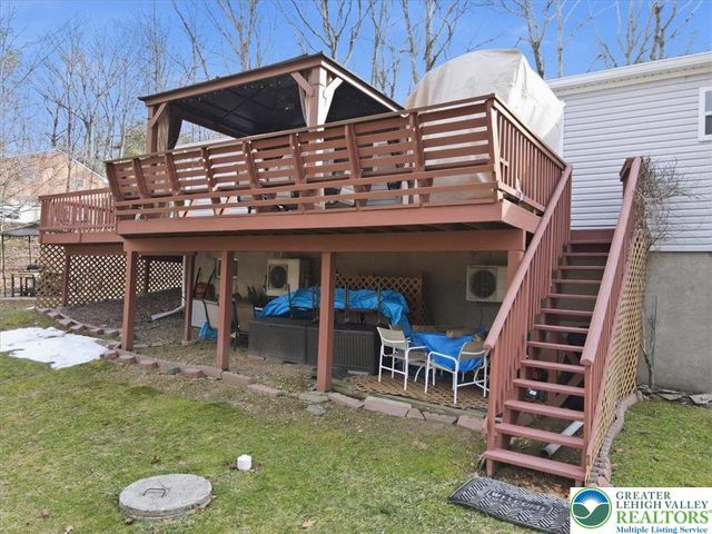 150 R Pope Road, Stroudsburg, PA 18360