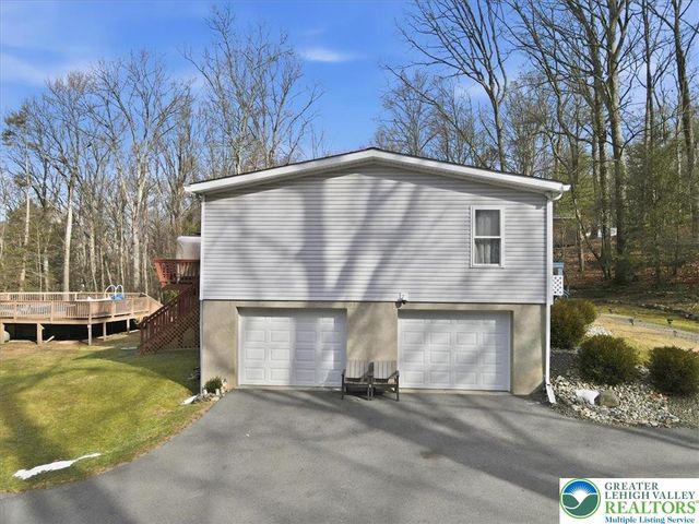 150 R Pope Road, Stroudsburg, PA 18360