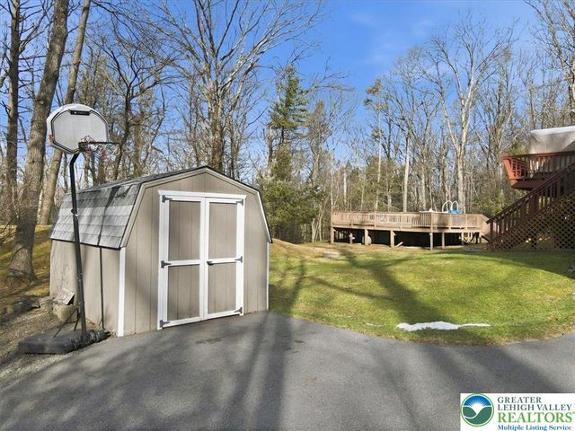 150 R Pope Road, Stroudsburg, PA 18360