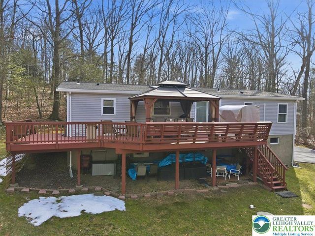 150 R Pope Road, Stroudsburg, PA 18360