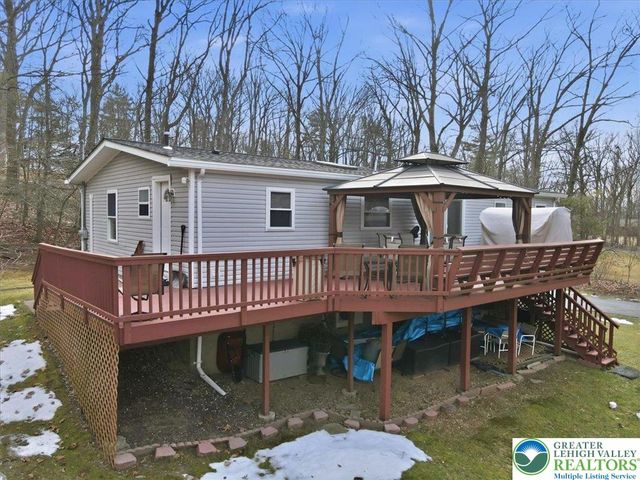 150 R Pope Road, Stroudsburg, PA 18360