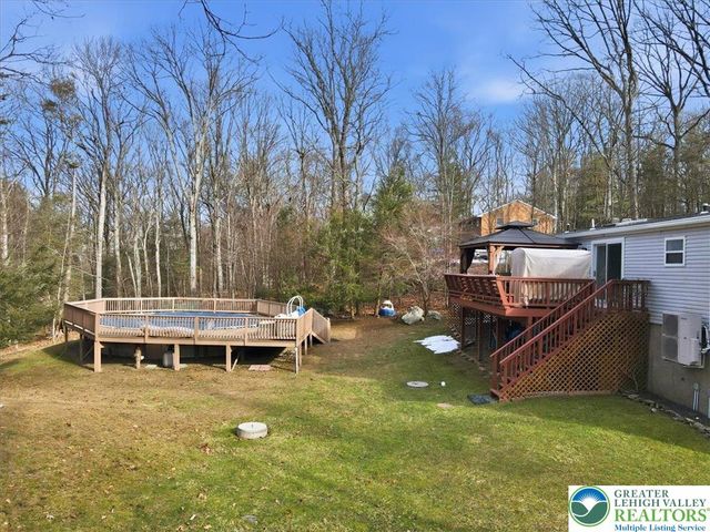 150 R Pope Road, Stroudsburg, PA 18360