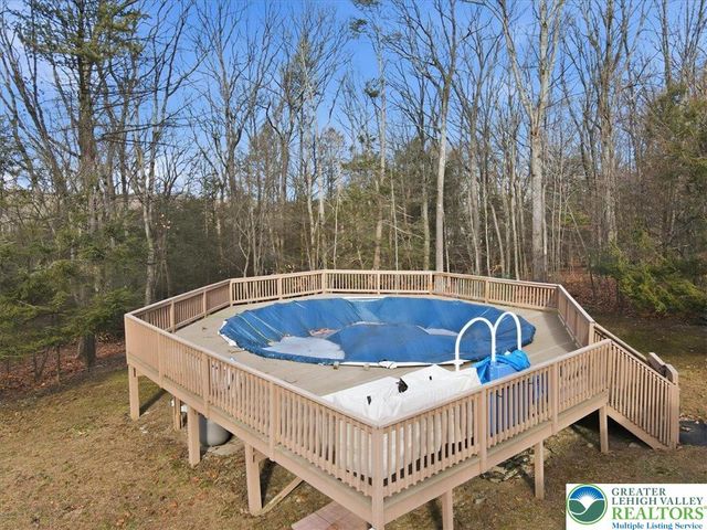 150 R Pope Road, Stroudsburg, PA 18360