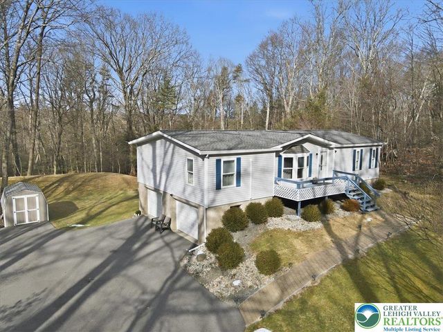 150 R Pope Road, Stroudsburg, PA 18360