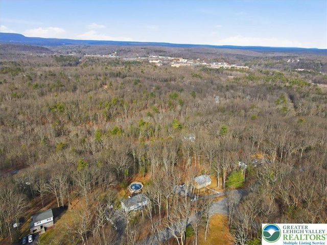 150 R Pope Road, Stroudsburg, PA 18360