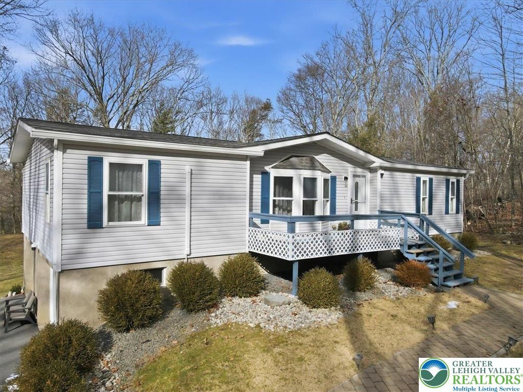 150 R Pope Road, Stroudsburg, PA 18360