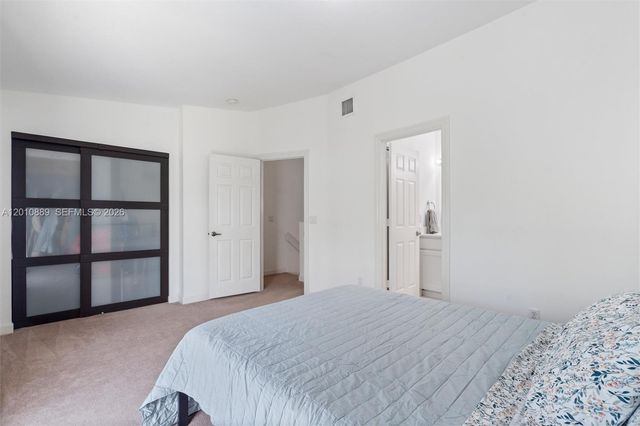 835 NE 19th Ave 2, Fort Lauderdale, FL 33304