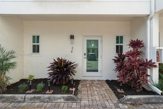 835 NE 19th Ave 2, Fort Lauderdale, FL 33304