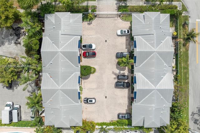 835 NE 19th Ave 2, Fort Lauderdale, FL 33304