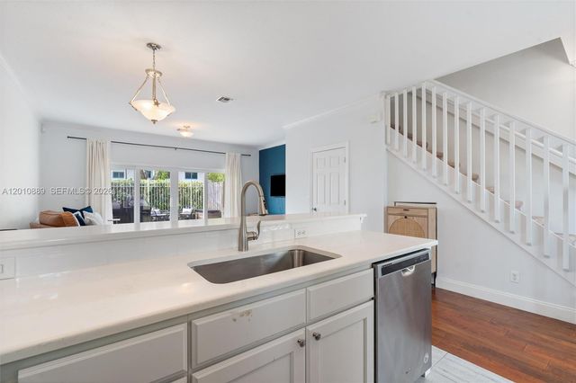 835 NE 19th Ave 2, Fort Lauderdale, FL 33304