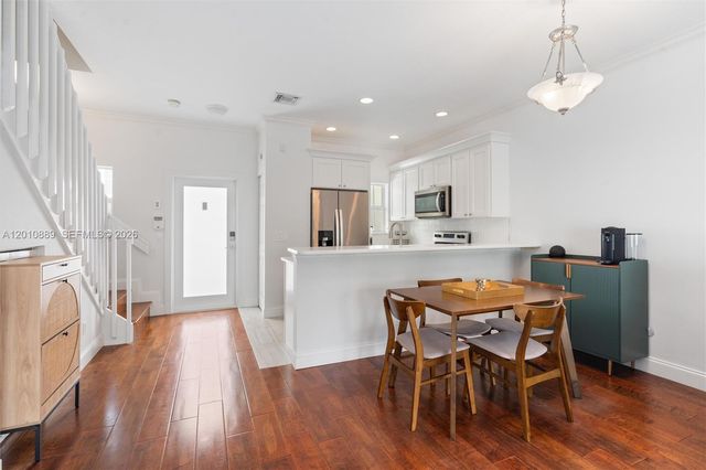 835 NE 19th Ave 2, Fort Lauderdale, FL 33304
