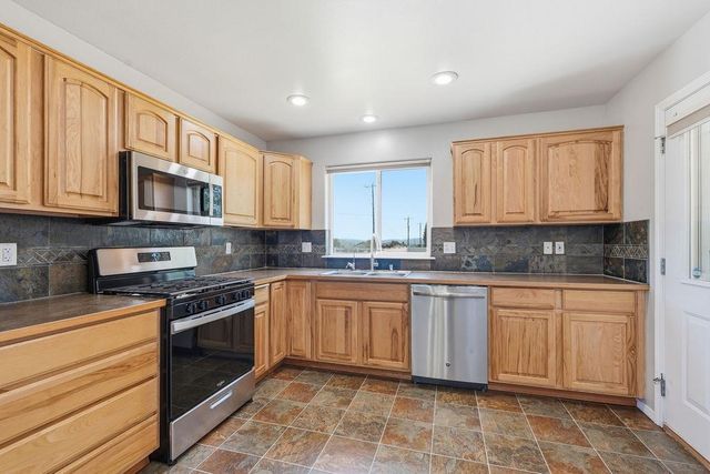 9428 N Oak St, Spokane, WA 99208