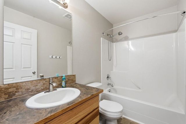 9428 N Oak St, Spokane, WA 99208